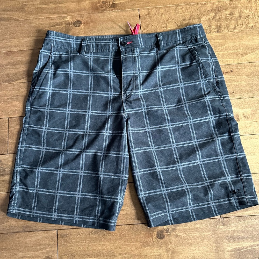 O’Neill Hybrid Grey Plaid Flat Front Quick Dry Shorts - Size 38